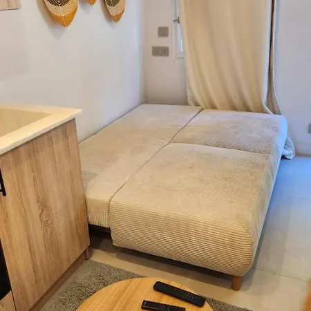 - C1 Апартаменты *